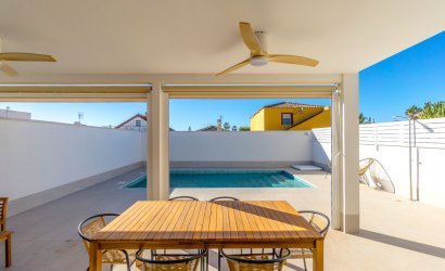 Resale - Villa -
Torrevieja - El Chaparral
