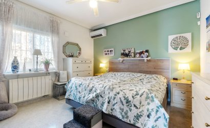 Resale - Villa -
Torrevieja - El Chaparral