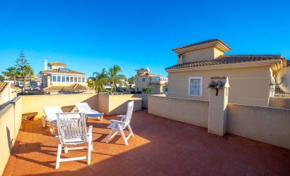 Resale - Villa -
Torrevieja - El Chaparral