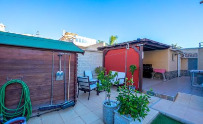 Resale - Villa -
Torrevieja - El Chaparral