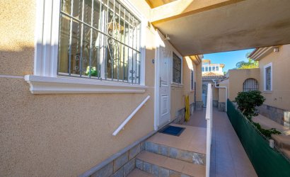Resale - Villa -
Torrevieja - El Chaparral