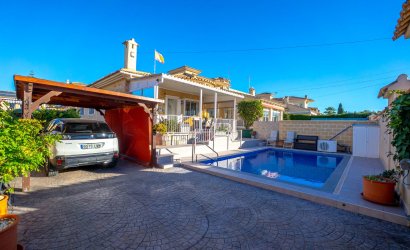 Resale - Villa -
Torrevieja - El Chaparral