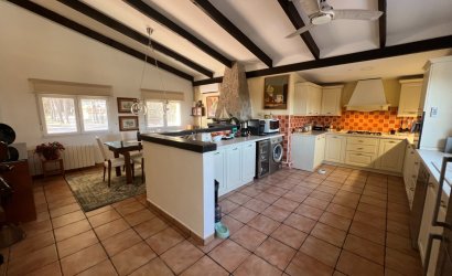 Herverkoop - Country House -
Salinas