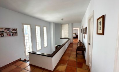 Revente - Villa -
Marbella - Las Chapas