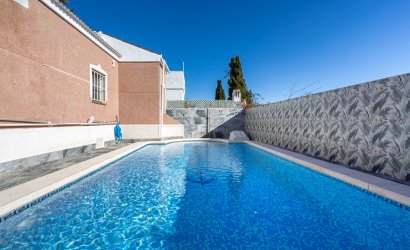 Revente - Detached Villa -
Torrevieja - Urbanización San Luis