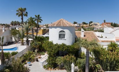 Resale - Villa -
Torrevieja - La Siesta