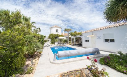 Resale - Villa -
Torrevieja - La Siesta