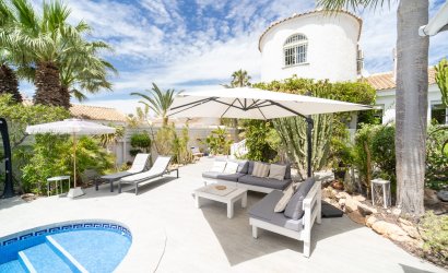 Resale - Villa -
Torrevieja - La Siesta
