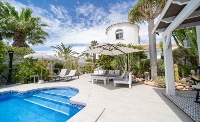 Resale - Villa -
Torrevieja - La Siesta