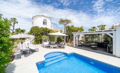 Resale - Villa -
Torrevieja - La Siesta