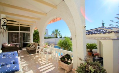 Revente - Villa -
Orihuela Costa - Villamartín