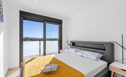 Resale - Villa -
Los Alcazares