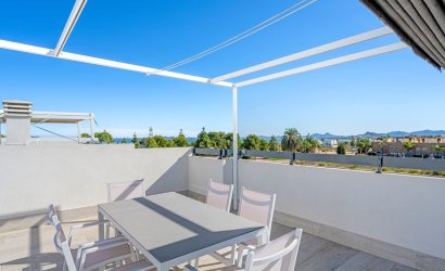 Resale - Villa -
Los Alcazares