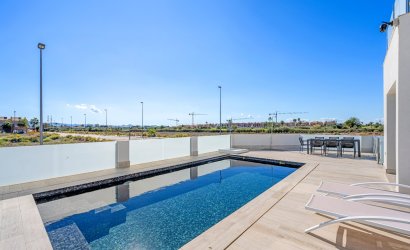 Resale - Villa -
Los Alcazares