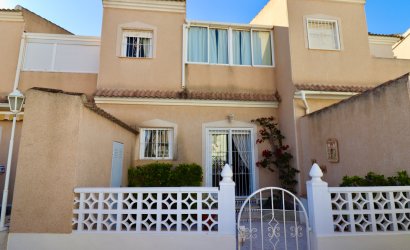 Resale - Townhouse -
Ciudad Quesada - Doña Pepa