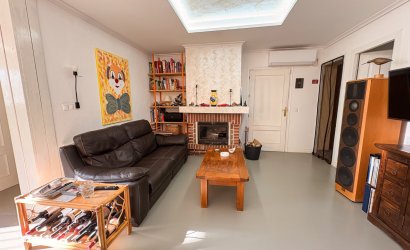 Herverkoop - Herenhuis -
Crevillente