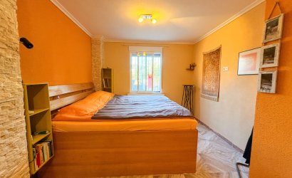 Herverkoop - Herenhuis -
Crevillente