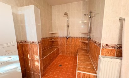 Herverkoop - Herenhuis -
Crevillente