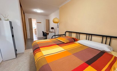 Herverkoop - Herenhuis -
Crevillente