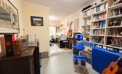 Herverkoop - Herenhuis -
Crevillente