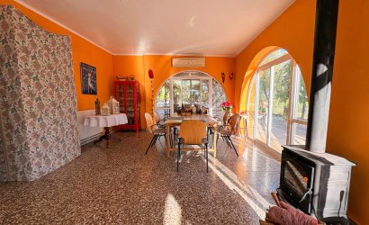 Herverkoop - Herenhuis -
Crevillente