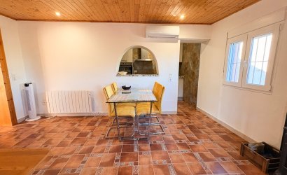 Herverkoop - Herenhuis -
Crevillente