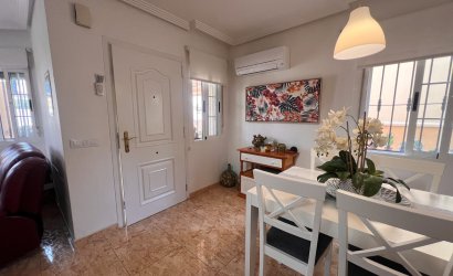 Herverkoop - Villa -
Guardamar del Segura - El Raso