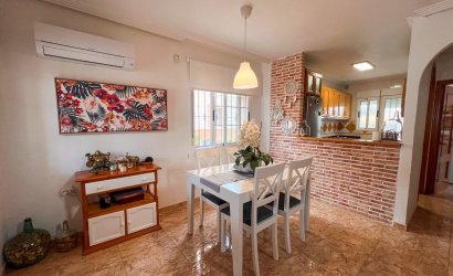 Herverkoop - Villa -
Guardamar del Segura - El Raso