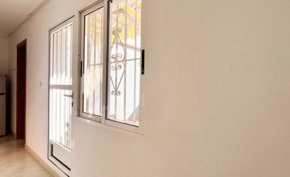 Herverkoop - Herenhuis -
Torrevieja - La Siesta - El Salado -  Torreta