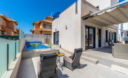 Revente - Villa -
Torrevieja - Aguas Nuevas