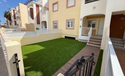 Reventa - Adosado -
Orihuela Costa - Cabo Roig