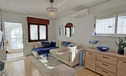 Herverkoop - Semi Detached Villa -
San Miguel de Salinas