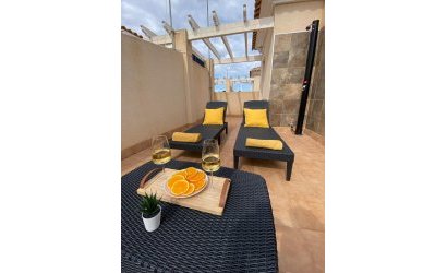 Herverkoop - Herenhuis -
Orihuela Costa - Villamartín