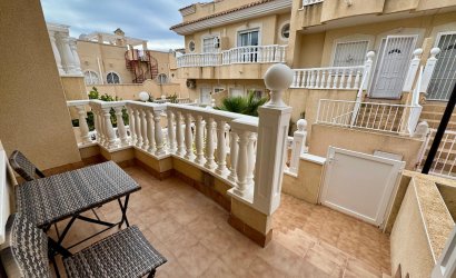 Herverkoop - Herenhuis -
Orihuela Costa - Villamartín