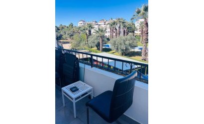 Resale - Apartment -
Villamartin - Orihuela Costa