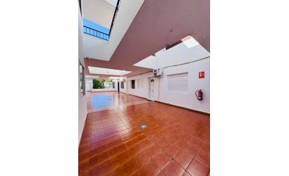 Resale - Apartment -
Villamartin - Orihuela Costa