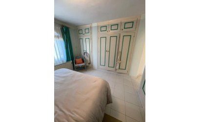 Resale - Villa -
Villamartin - Costa Blanca