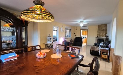 Herverkoop - Villa -
Villena - Inland