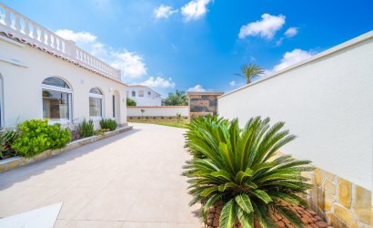Herverkoop - Villa -
Torrevieja - Costa Blanca