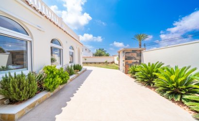 Herverkoop - Villa -
Torrevieja - Costa Blanca