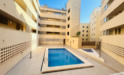 Herverkoop - Penthouse -
Torrevieja - Playa del Cura