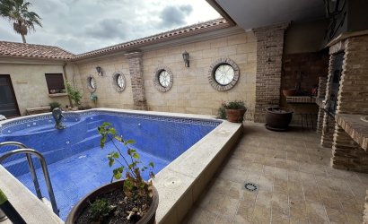 Revente - Villa -
San Miguel de Salinas - Inland