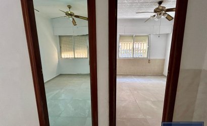 Herverkoop - Apartment -
Torrevieja - Centro