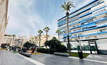 Herverkoop - Apartment -
Torrevieja - Centro