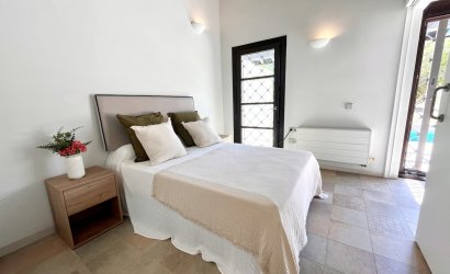 Herverkoop - Town House -
Sucina - Inland