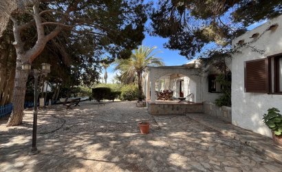 Resale - Villa -
Cabo Roig - Costa Blanca
