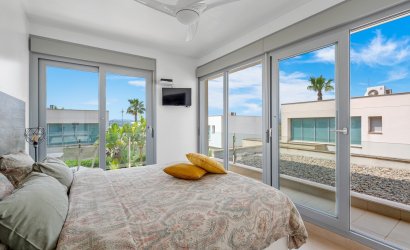 Revente - Villa -
Orihuela Costa - Costa Blanca