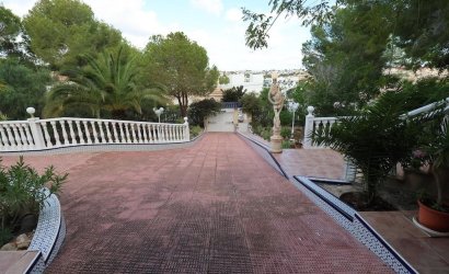Herverkoop - Villa -
Orihuela Costa - Costa Blanca
