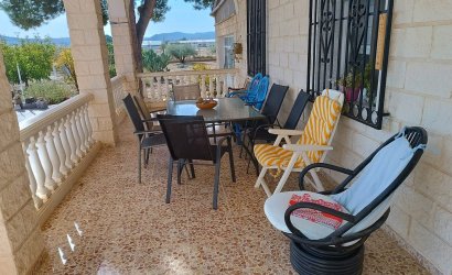 Reventa - Villa -
Yecla - Inland