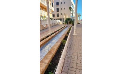 Revente - Apartment -
Torrevieja - La Mata